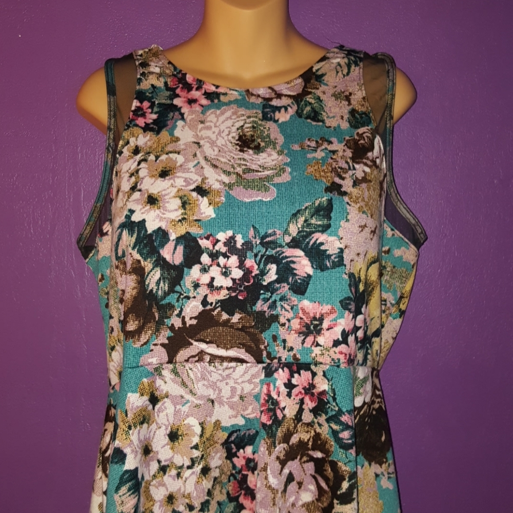 Vintage Floral Print Skater Dress - Picture 2 of 7
